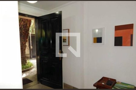 Casa à venda com 4 quartos, 200m² em Vila Madalena, São Paulo