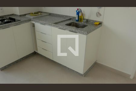 Sala e cozinha - Pia de apartamento para alugar com 2 quartos, 35m² em Sé, São Paulo