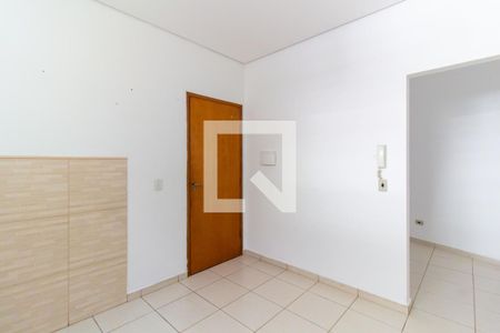Sala e Cozinha de apartamento para alugar com 1 quarto, 25m² em Vila Canero, São Paulo
