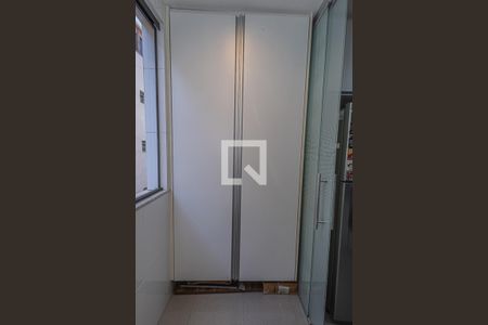 Apartamento para alugar com 72m², 2 quartos e 2 vagasÁrea de serviço