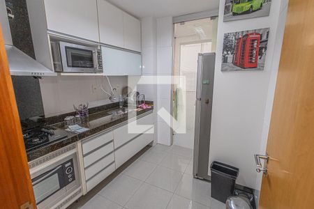 Apartamento para alugar com 72m², 2 quartos e 2 vagasCozinha