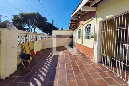 Casa à venda com 70m², 3 quartos e 5 vagasQuintal / Garagem