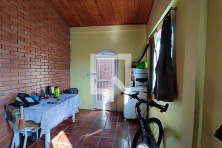 Casa à venda com 70m², 3 quartos e 5 vagasComôdo Extra