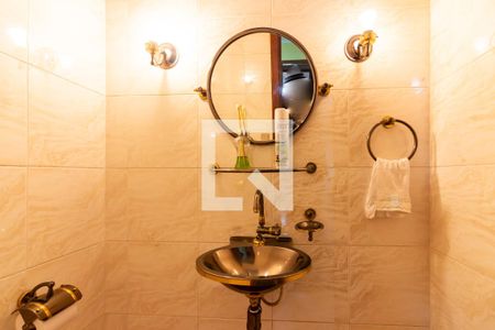 Casa à venda com 351m², 4 quartos e 3 vagasLavabo