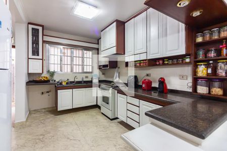 Casa à venda com 351m², 4 quartos e 3 vagasCozinha 