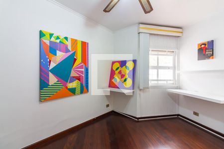 Casa à venda com 351m², 4 quartos e 3 vagasQuarto 