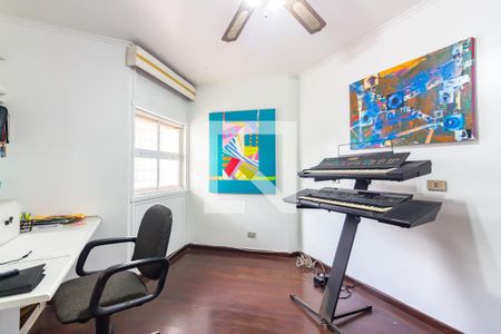 Casa à venda com 351m², 4 quartos e 3 vagasQuarto 2