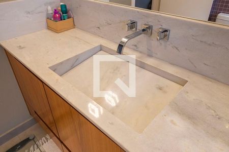 Apartamento à venda com 174m², 3 quartos e 1 vagaSuíte - Banheiro