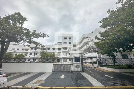 Apartamento para alugar com 65m², 2 quartos e 1 vaga Apartamento para alugar com 65m², 2 quartos e 1 vagaFachada