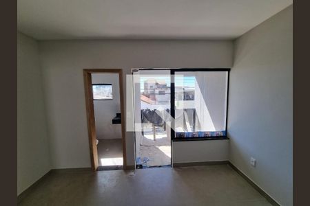 Casa à venda com 2 quartos, 68m² em Ipiranga, Belo Horizonte