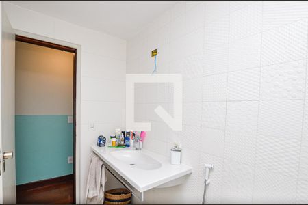 Casa para alugar com 390m², 4 quartos e 2 vagas Casa para alugar com 390m², 4 quartos e 2 vagasBanheiro Social