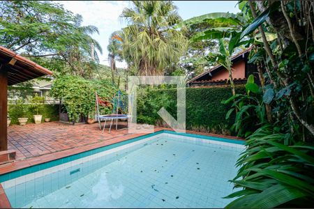 Casa para alugar com 390m², 4 quartos e 2 vagas Casa para alugar com 390m², 4 quartos e 2 vagasÁrea externa