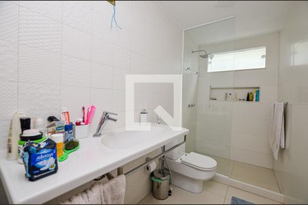 Casa para alugar com 390m², 4 quartos e 2 vagas Casa para alugar com 390m², 4 quartos e 2 vagasBanheiro Social
