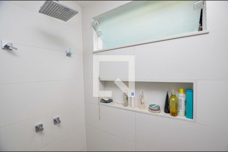 Casa para alugar com 390m², 4 quartos e 2 vagas Casa para alugar com 390m², 4 quartos e 2 vagasBanheiro Social