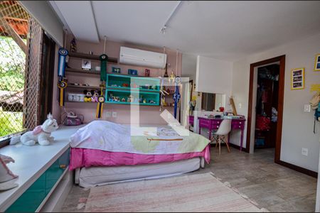 Suite de casa à venda com 3 quartos, 390m² em Vila Progresso, Niterói