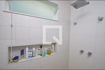 Casa para alugar com 390m², 4 quartos e 2 vagas Casa para alugar com 390m², 4 quartos e 2 vagasBanheiro da Suíte