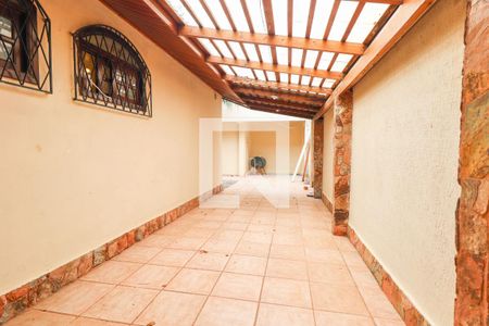 Casa à venda com 296m², 4 quartos e 4 vagasVaranda