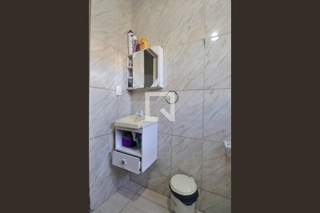 Casa à venda com 238m², 3 quartos e 3 vagasBanheiro Social