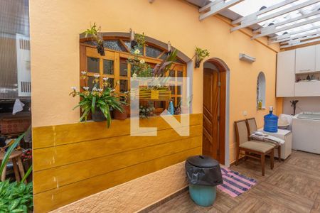 Casa à venda com 153m², 2 quartos e 4 vagas Casa à venda com 153m², 2 quartos e 4 vagasEntrada cozinha