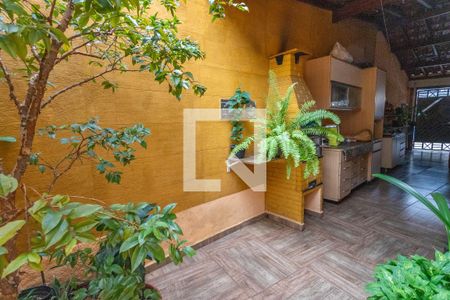 Casa à venda com 153m², 2 quartos e 4 vagas Casa à venda com 153m², 2 quartos e 4 vagasÁrea de lazer - churrasqueira