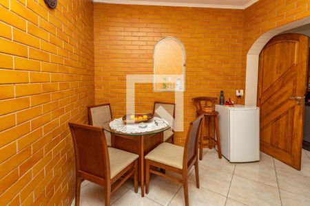 Casa à venda com 153m², 2 quartos e 4 vagas Casa à venda com 153m², 2 quartos e 4 vagasCopa