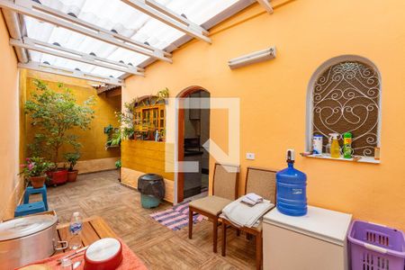 Casa à venda com 153m², 2 quartos e 4 vagas Casa à venda com 153m², 2 quartos e 4 vagasÁrea de lazer - churrasqueira