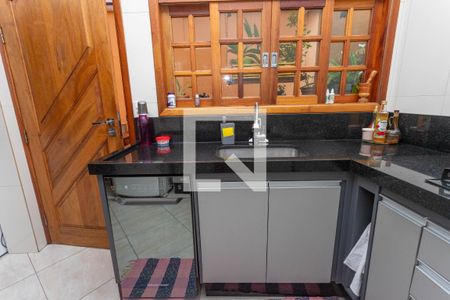 Casa à venda com 153m², 2 quartos e 4 vagas Casa à venda com 153m², 2 quartos e 4 vagasCozinha