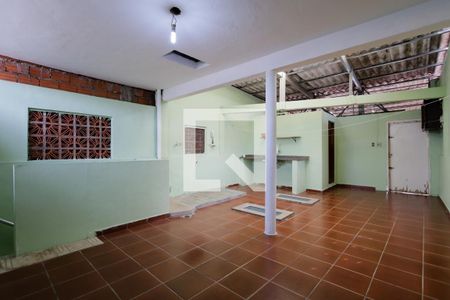 Casa para alugar com 150m², 2 quartos e 4 vagasÁrea de serviço e Salão de festas