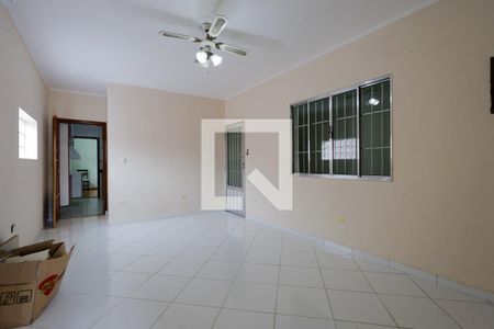 Sala de casa para alugar com 2 quartos, 150m² em Vila Santa Maria, São Paulo