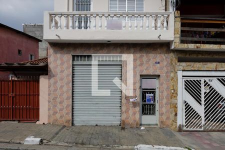 Casa para alugar com 150m², 2 quartos e 4 vagasFachada