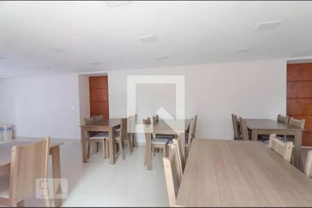 Apartamento à venda com 140m², 3 quartos e 1 vaga Apartamento à venda com 140m², 3 quartos e 1 vagaÁrea comum - Salão de festas