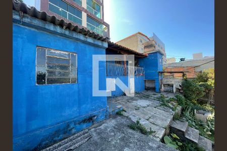 Casa à venda com 360m², 3 quartos e 2 vagassegunda casa no lote