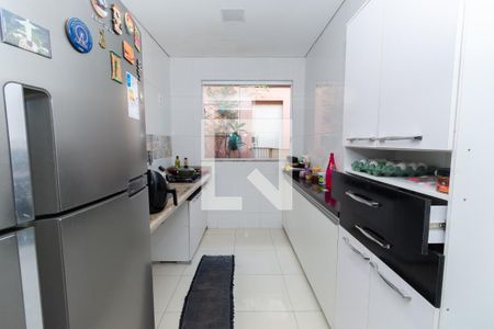 Casa à venda com 360m², 6 quartos e 4 vagasCasa 2 - Cozinha