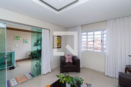 Casa 1 - Sala de Estar de casa à venda com 6 quartos, 360m² em Eldorado, Contagem