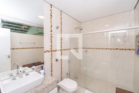 Casa à venda com 360m², 6 quartos e 4 vagasCasa 1 - Banheiro Social