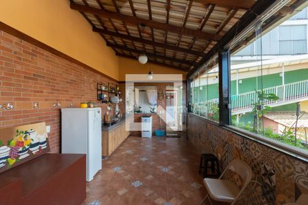 Casa à venda com 360m², 6 quartos e 4 vagasCasa 1 - Espaço Gourmet