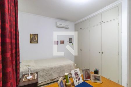Casa à venda com 312m², 5 quartos e 2 vagasQuarto 2