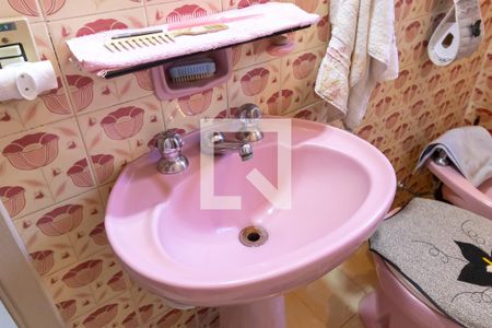 Casa à venda com 312m², 5 quartos e 2 vagasBanheiro da suíte 1