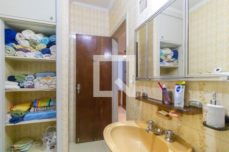 Casa à venda com 312m², 5 quartos e 2 vagasBanheiro social