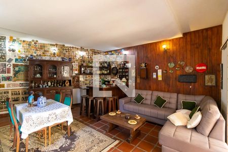 Casa à venda com 312m², 5 quartos e 2 vagasEspaço bar