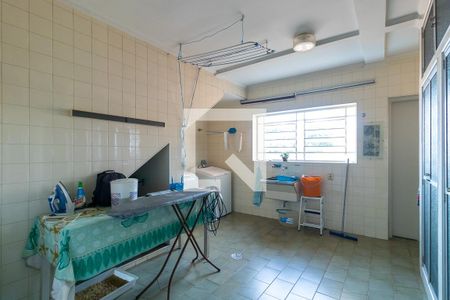 Casa à venda com 312m², 5 quartos e 2 vagasÁrea de serviço