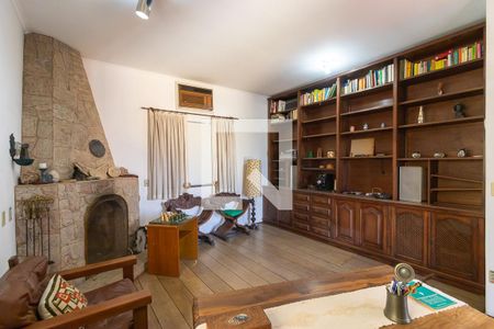 Casa à venda com 312m², 5 quartos e 2 vagasSala da lareira