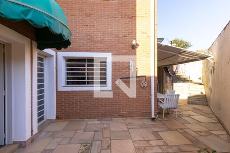 Casa à venda com 312m², 5 quartos e 2 vagasQuintal