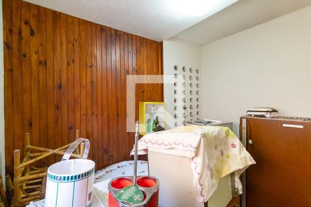 Casa à venda com 312m², 5 quartos e 2 vagasAdega