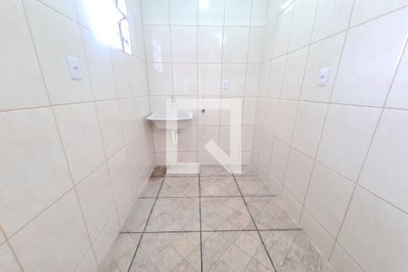 Casa para alugar com 30m², 1 quarto e sem vaga Casa para alugar com 30m², 1 quarto e sem vagaLavanderia