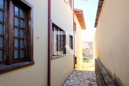 Casa à venda com 420m², 5 quartos e 4 vagasCorredor