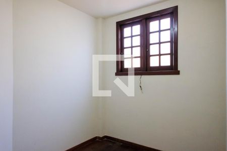 Casa à venda com 420m², 5 quartos e 4 vagasQuarto de Serviço