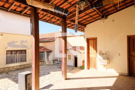 Casa à venda com 420m², 5 quartos e 4 vagasÁrea comum