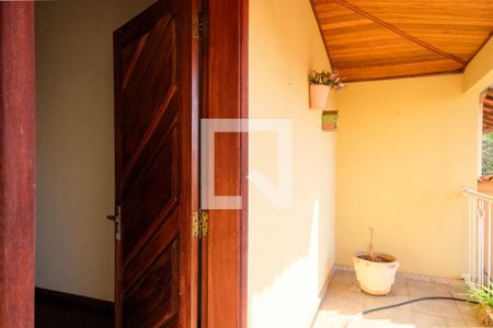 Casa à venda com 420m², 5 quartos e 4 vagasVaranda