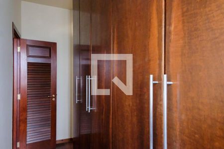 Casa à venda com 420m², 5 quartos e 4 vagasQuarto 3